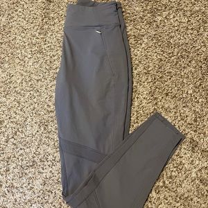 Athletic leggings size 4